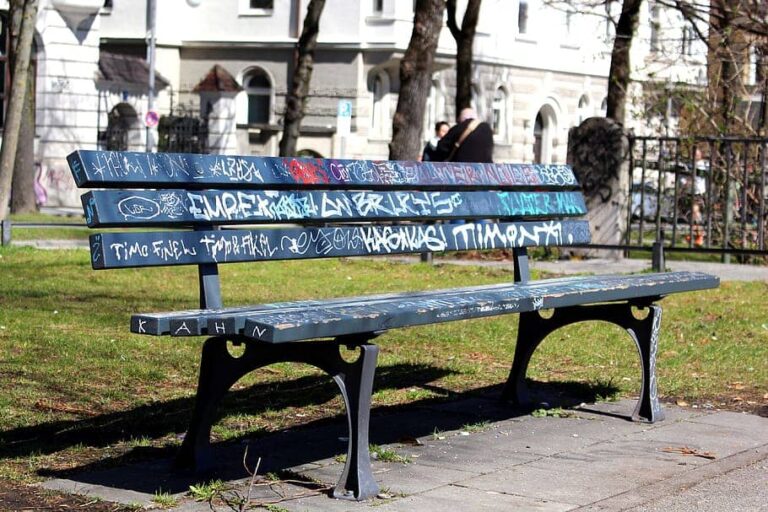 park-bench-park-bench-in-munich-graffiti-bank-road